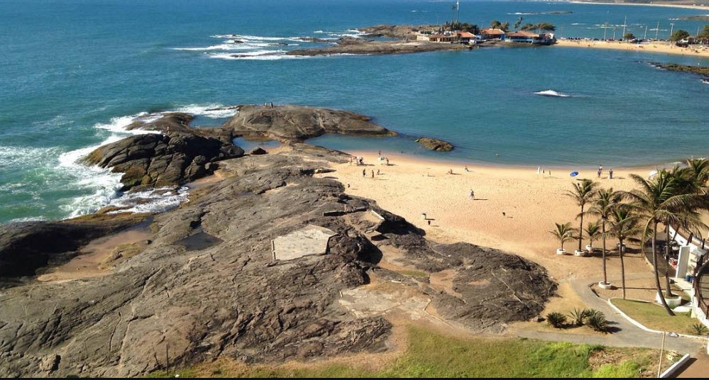 Praia dos Namorados, Guarapari, Portugal